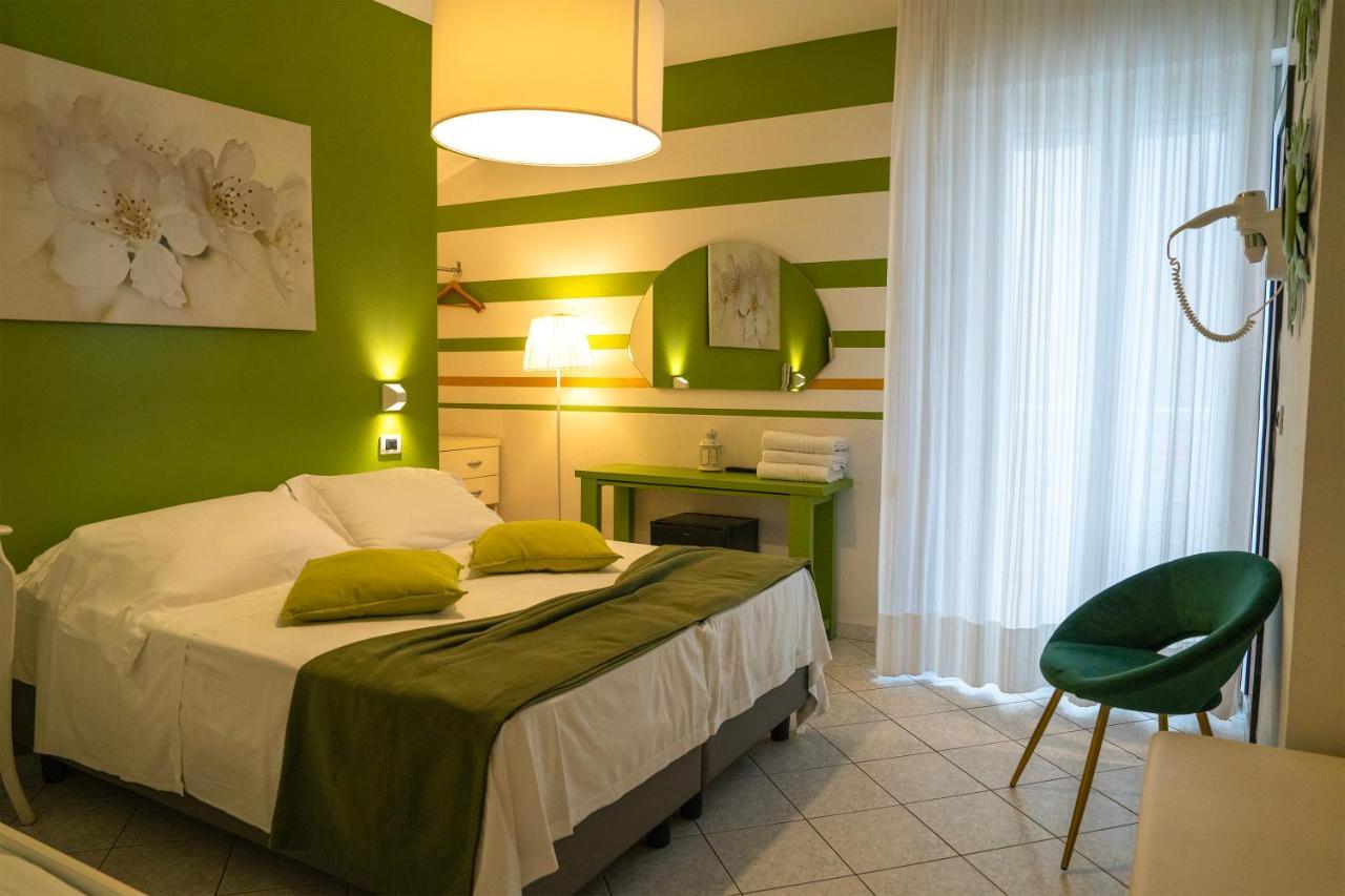 Thea 3* Gabicce Mare